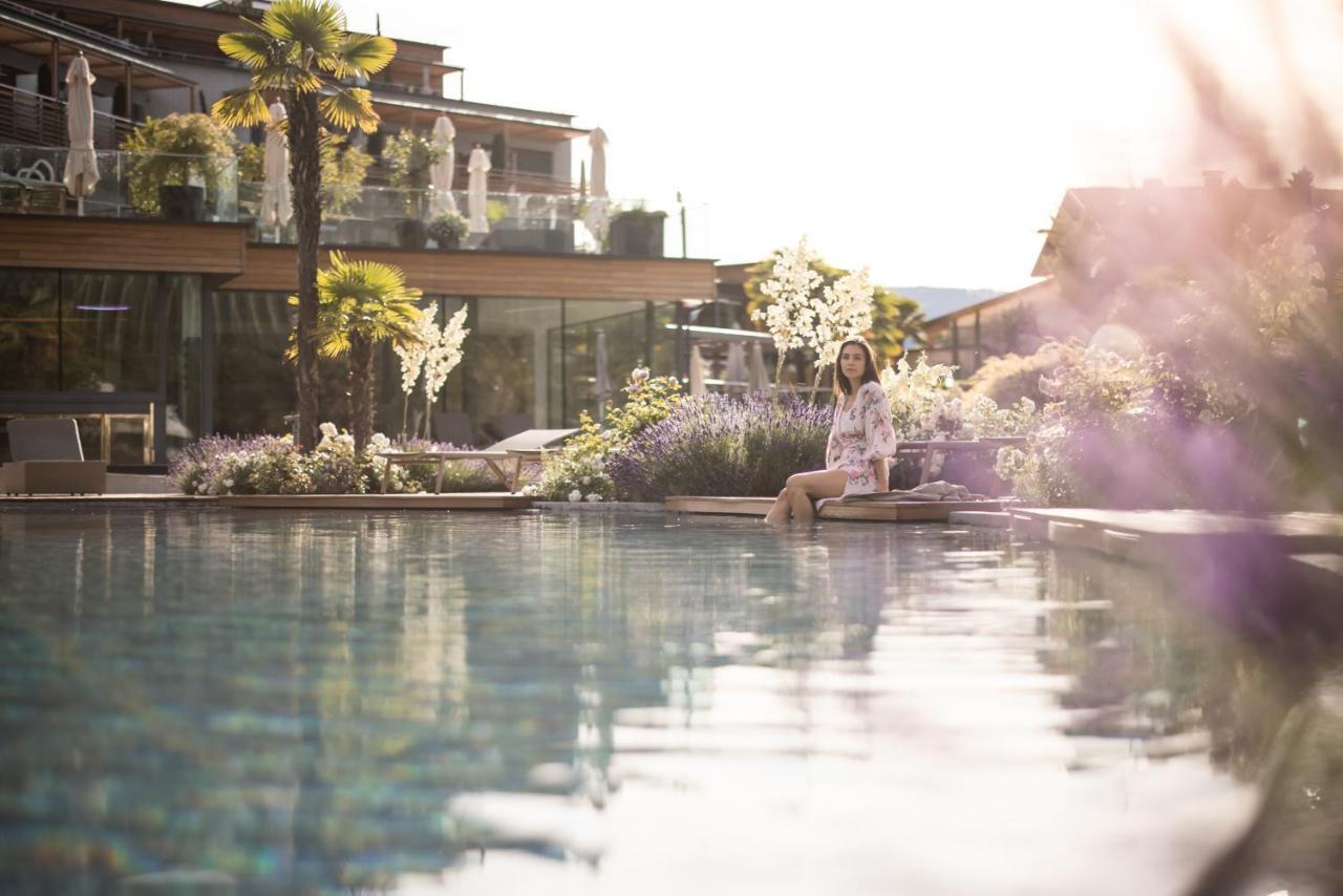 Alpiana - Green Luxury Dolce Vita Hotel Волан Екстериор снимка